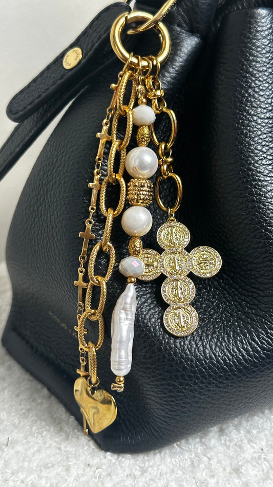 Bijou de sac CROIX PRÉCOMMANDE