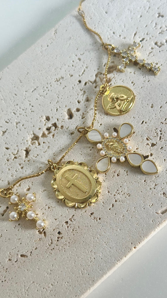 Collier SAINTE-ROSE PRÉCOMMANDE